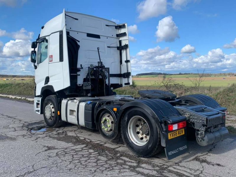 Renault  T Range T520 Mid Lift Hydraulics